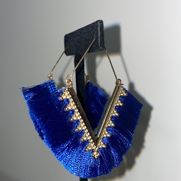 💙 Blue & Gold Fringe Hoop Earrings - Picture 2 of 3